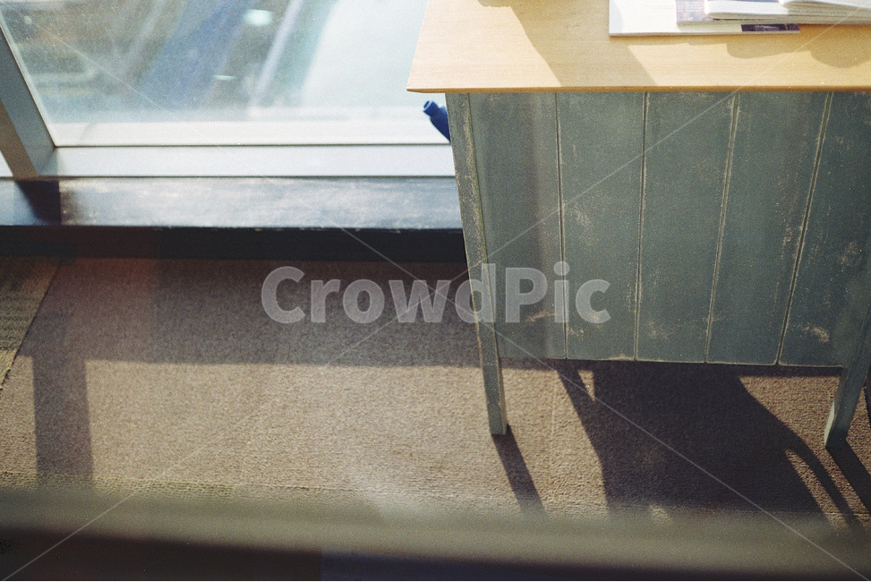 필름,film,감성,햇살,sunshine,그림자,shadow,가구,감성,sensible,feeling,인테리어,실내디자인,interior design,사물,물건,오브젝트,thing,object,matter