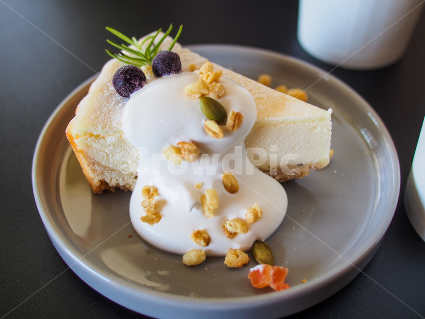 커피,디저트,치즈케이크,치즈케잌,케이크,dessert,coffee,cafe,카페,cheese,cheesecake,cake,음식,식재료,요리,food,cook,meal,dishes,food reserves,빵,bread,디저트,간식,후식,dessert,snack
