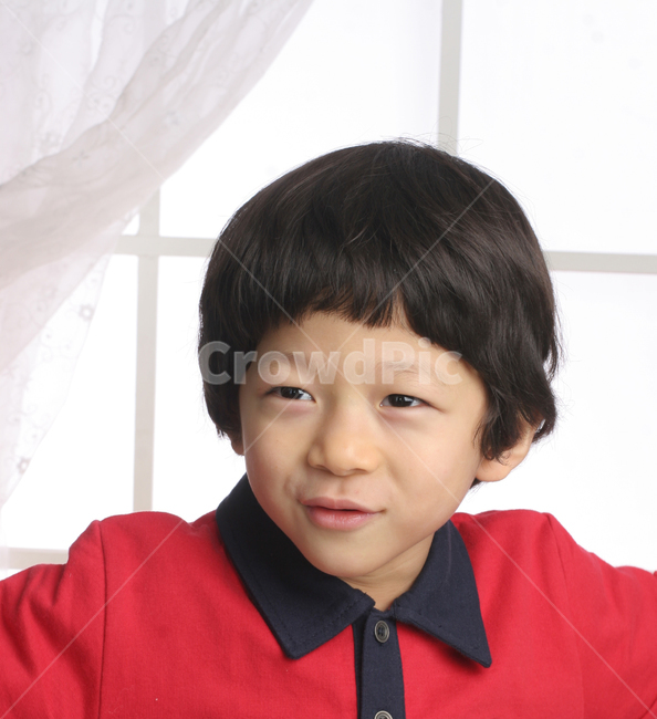 얼굴표정,남자아이,어린아이,미소,웃음,응시,관심,스마일,얼굴,사람,인물,인간,어린이,감정표현,수줍음,기분,kid,smile,human,boy,person,facial,expression,child,children,feeling,face,emotion,얼굴표정,facial expression,face,어린이,어린아이,child,children,kid
