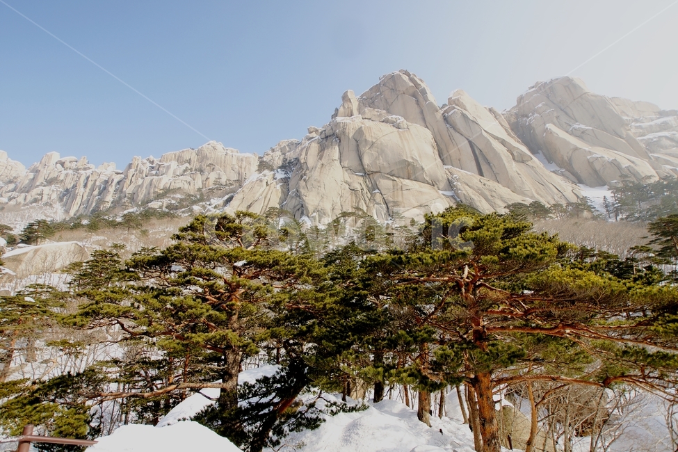 설악산,울산바위,국립공원,풍경,겨울,겨울,계절,winter,season,자연,풍경,nature,landscape,outdoors,옥외,mountain range,산맥,mountain,산