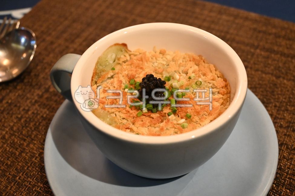 French cuisine,Michelin cuisine,Burgesta,cusine,frenchcusine,bowl,Michelin,baguette,food