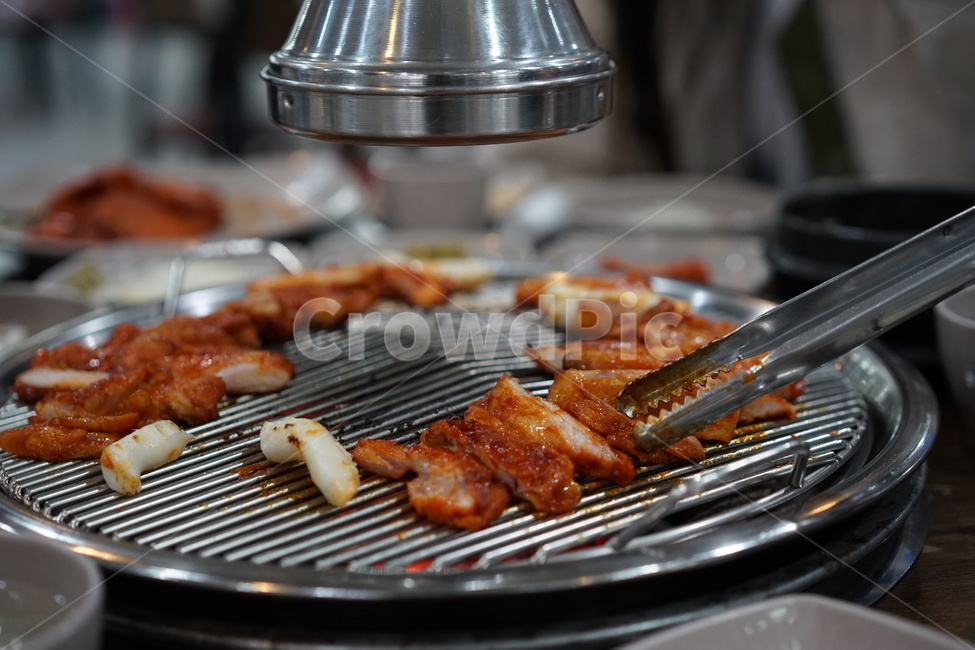 고기,육류,불판,고깃집,닭갈비,숯불닭갈비,숯불,음식,한식,음식,식재료,요리,food,cook,meal,dishes,food reserves,육류,고기,meat