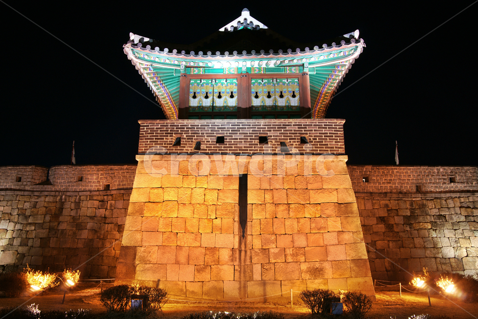 북포루,포루,총안,포혈,수원화성,화성,유네스코세계문화유산,야경,야경,밤,풍경,nightscape,night,landscape,한국전통,한국문화,korean traditional,korean culture,랜드마크,landmark,tourist attraction,한국랜드마크,한국관광지,한국명소,korea landmark,korea tourist attraction,건축물,건물외관,exterior,building,structure,architecture,construction,건물,pagoda,탑,worship,예배,shrine,신사