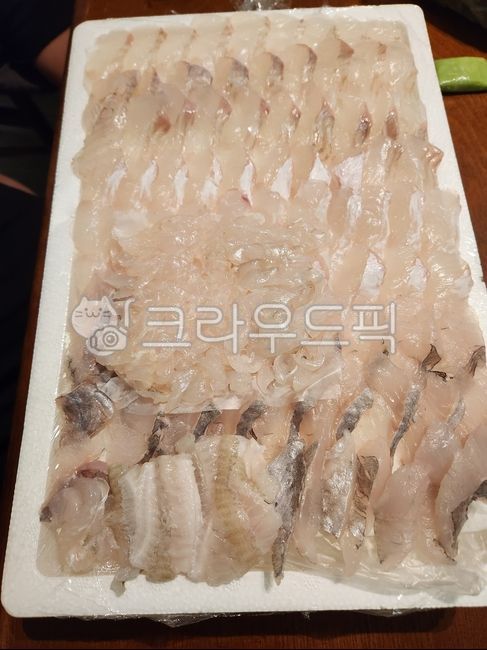 회,광어회,우럭회,쥐치회,모듬회