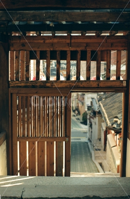 문,한옥,절,입구,한옥마을,필름,한국전통,한국문화,korean traditional,korean culture,감성,sensible,feeling