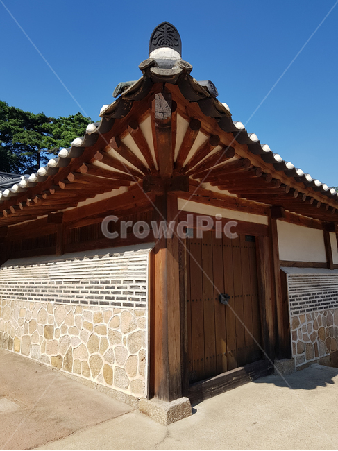 한옥,한옥일부,처마,동양,모서리,한옥문,처마밑,한국전통,한국문화,korean traditional,korean culture,건축물,건물외관,exterior,building,structure,architecture,construction