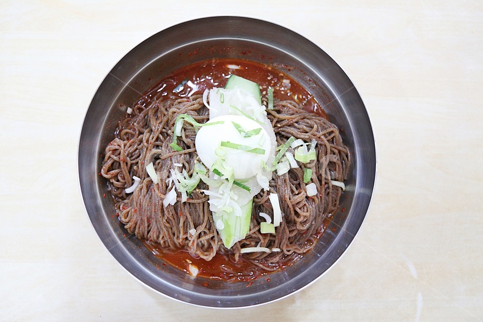 막국수,남경막국수,메밀,비빔막국수,물막국수,음식,식재료,요리,food,cook,meal,dishes,food reserves,면류,면요리,noodles,한식,한국음식,한국요리,korean food,korean dishes,korean meal,korean cook