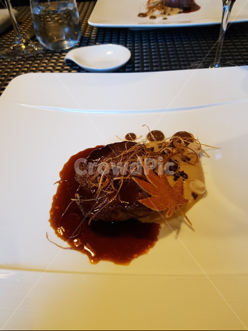 프랑스음식,음식,고급음식,디저트,레스토랑,맛집,스테이크,음식,식재료,요리,food,cook,meal,dishes,food reserves,양식,서양음식,서양요리,western food,western dishes,western meal,western cook