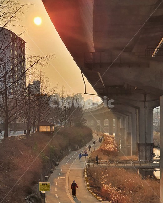 road,도로,person,사람,human,인간,freeway,산책,walk,고속도로,고가도로,highway,햇살,sunshine,겨울,winter,미세먼지,finedust,홍제천,서대문구,서울,seoul