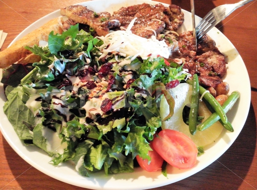 비프샐러드,salad,beef,고기,야채,신선한,fresh,eat,delicious,음식,식재료,요리,food,cook,meal,dishes,food reserves,육류,고기,meat,채소,야채,vegetables,양식,서양음식,서양요리,western food,western dishes,western meal,western cook