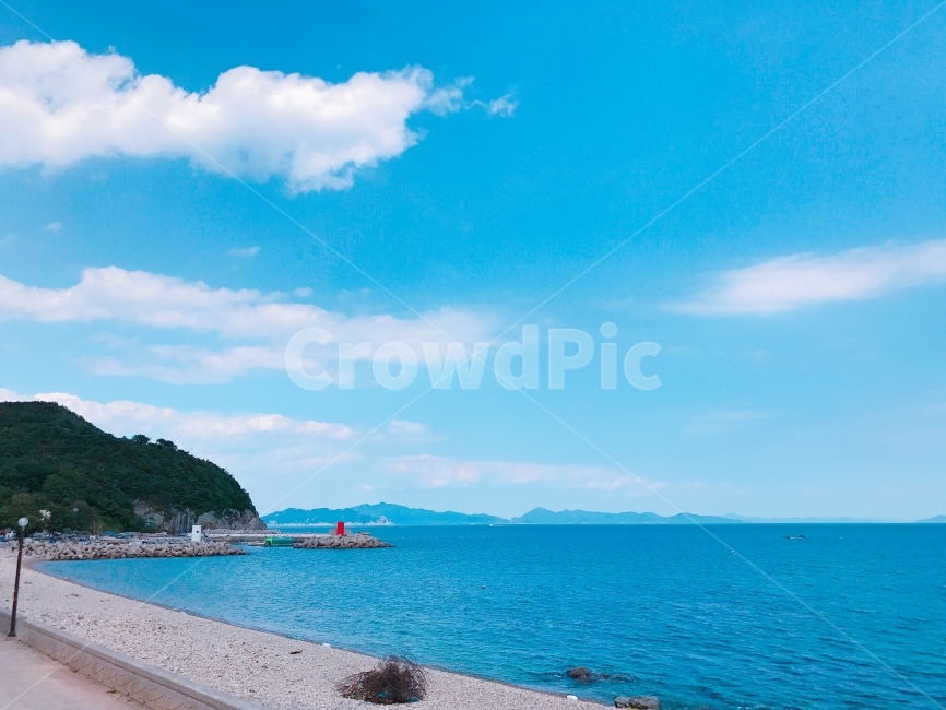 남해,바다,하늘,등대,남해바다,여행,자연,풍경,nature,landscape,해변,바다,beach,sea,등대,lighthouse,색깔,색상,색채,색감,color sense,color sensitivity,feeling of color,land,땅,outdoors,옥외,water,물,shoreline,해안선,ocean,대양,coast,연안