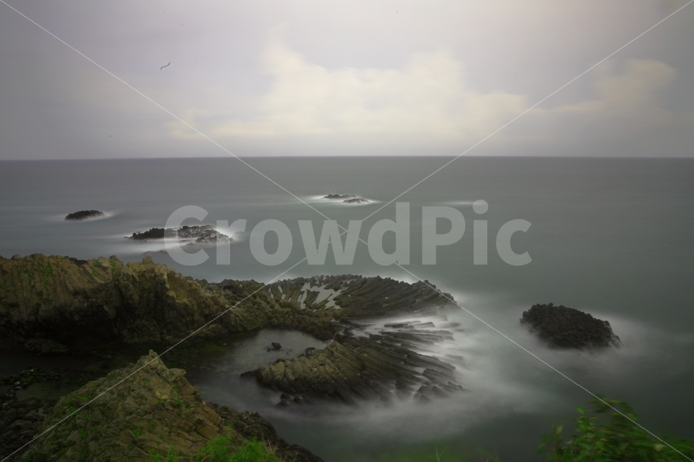 주상절리,양남,바다,동해,경주,파도,잔잔함,자연,풍경,nature,landscape,outdoors,옥외,land,땅,water,물,shoreline,해안선,ocean,대양,sea,promontory,곶