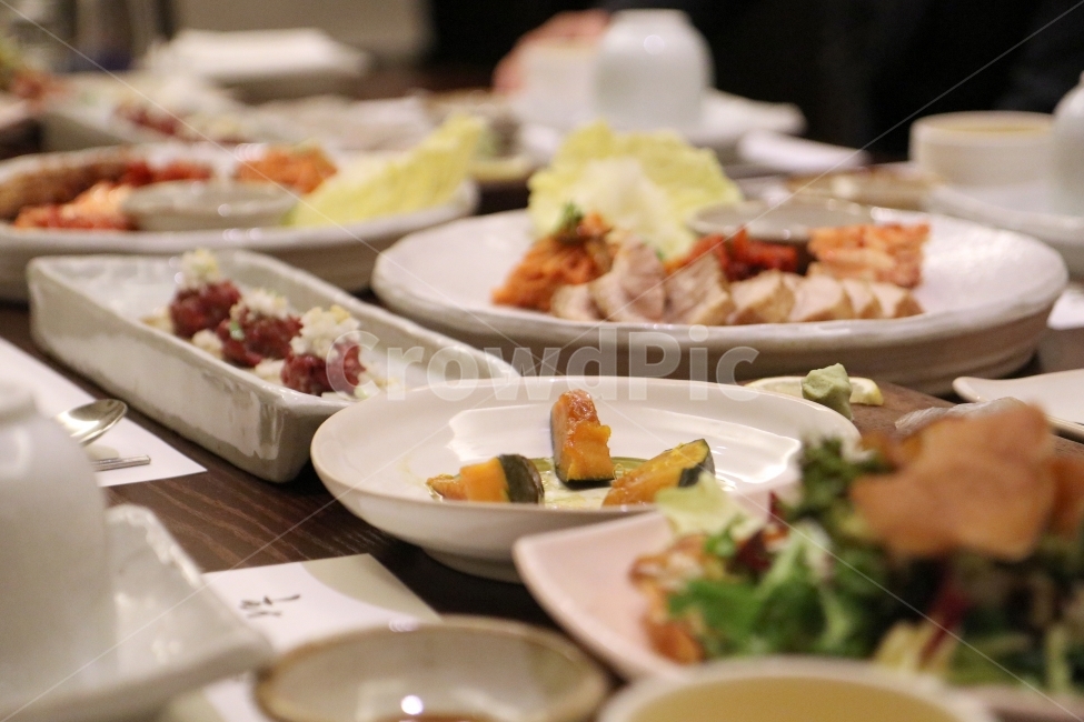한정식,만남,모임,송별회,식사,차려진,음식,저녁식사,저녁,메뉴,한식,음식,식재료,요리,food,cook,meal,dishes,food reserves,한식,한국음식,한국요리,korean food,korean dishes,korean meal,korean cook
