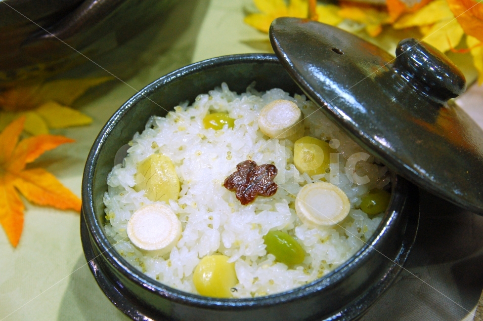 밥,쌀밥,한식,돌솥밥,돌솥,은행,밤,잡곡,잡곡밥,음식,한국전통,한국문화,korean traditional,korean culture,음식,식재료,요리,food,cook,meal,dishes,food reserves,곡류,곡식,cereals,한식,한국음식,한국요리,korean food,korean dishes,korean meal,korean cook