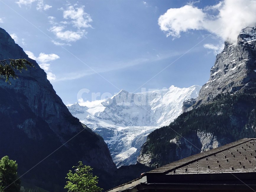 집,산,창문,마을,건물,nature,자연,산맥,경사,mountainrange,slope,mountain,outdoors,스위스,지붕,스위스자연,switzerland,스위스산,해외,해외산,눈,설산,흰산,옥외,ice,빙,자연,풍경,nature,landscape,해외,외국,세계,foreign,oversea,world,세계자연풍경,해외자연풍경,외국자연풍경,world nature landscape
