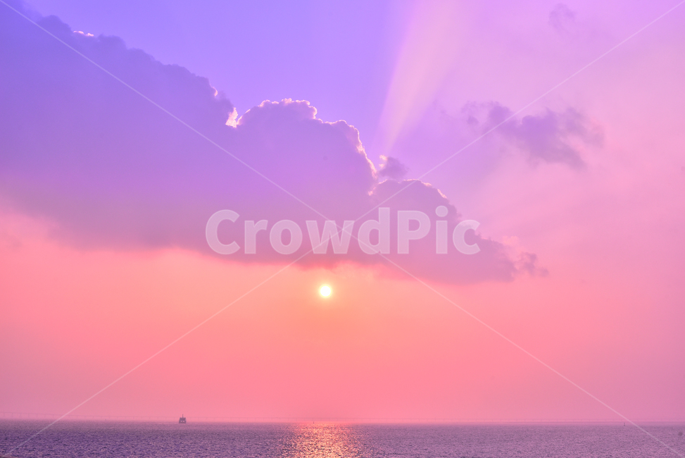 일출,일몰,석양,노을,황혼,sunset,풍경,야외,바다,해질무렵,해질녘,태양,해,물결,분위기,바닷가,배,구름,빛내림,nature,자연,outdoors,옥외,sky,하늘,햇빛,색깔,색상,색채,색감,color sense,color sensitivity,feeling of color