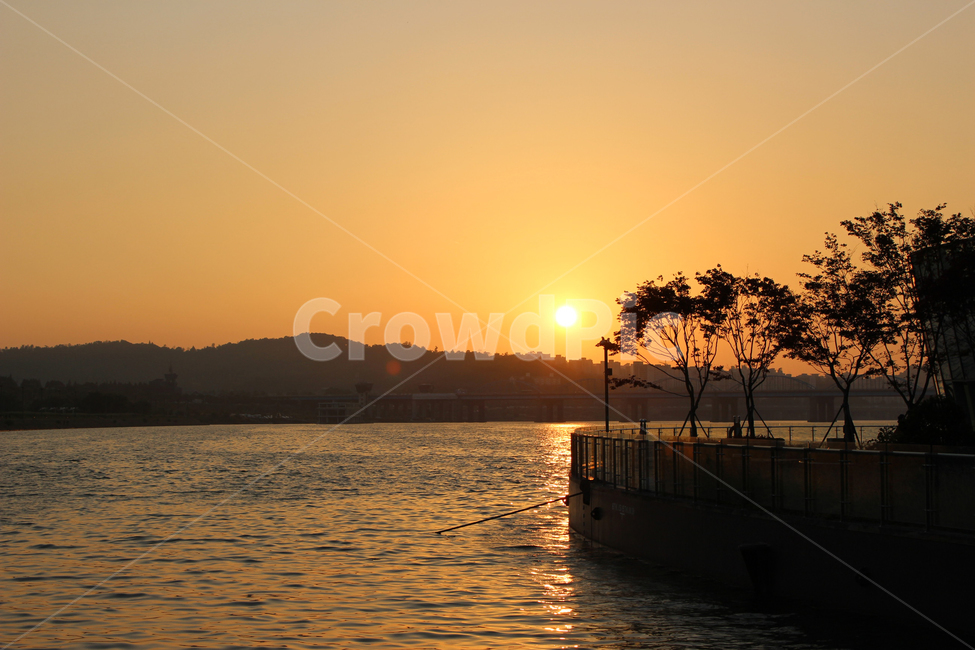 석양,일몰,해,하늘,저녁,한강,서울,어둠,노을,여의도,붉은,편안함,야경,sun,sunset,sky,dark,evening,river,water,nigthscape,seoul,korea,city,도시,풍경