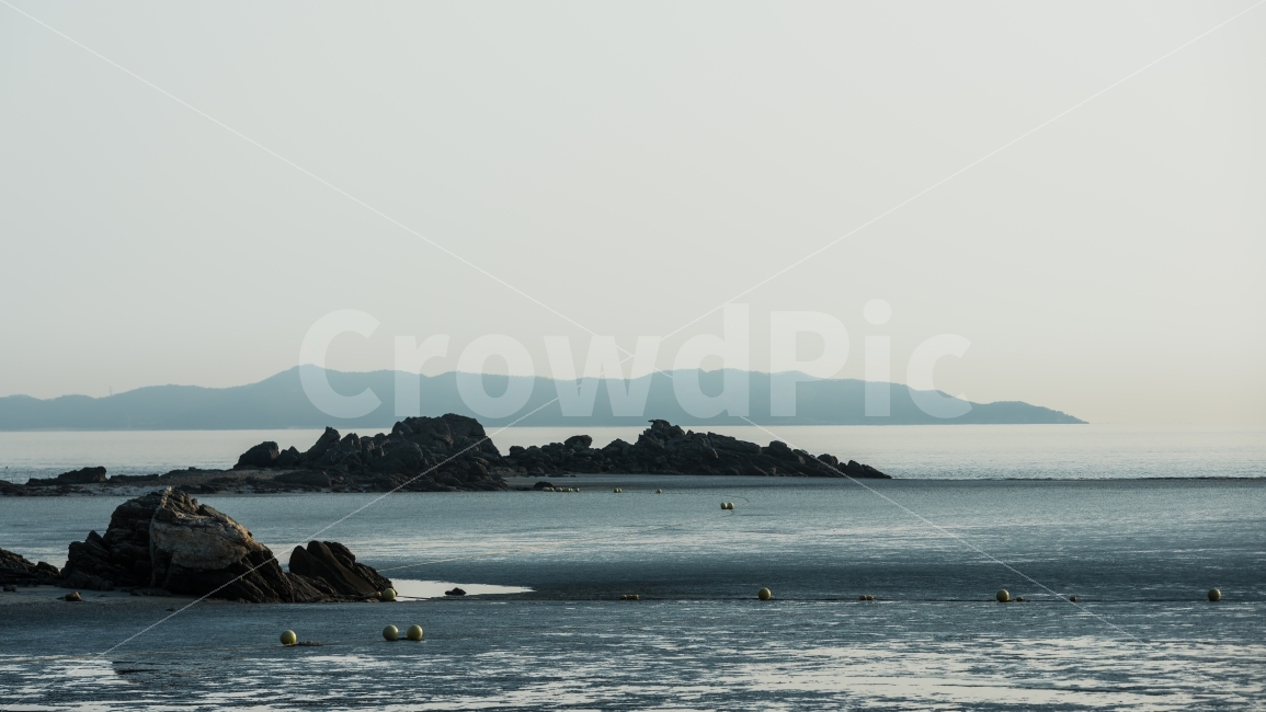 해변,갯바위,갯벌,해안가,썰물,해수욕장,바다,섬,풍경,풍경사진,안개,바위,자연,landscape,nature,sea,beach,배경,배경이미지,배경화면,바탕화면,background,자연,풍경,nature,landscape,해변,바다,beach,sea,outdoors,옥외,land,땅,ocean,대양,water,물,promontory,곶,shoreline,해안선,coast,연안