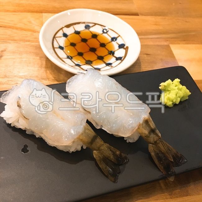 초밥,생새우초밥,스시,와사비간장,새우초밥,밥,디너