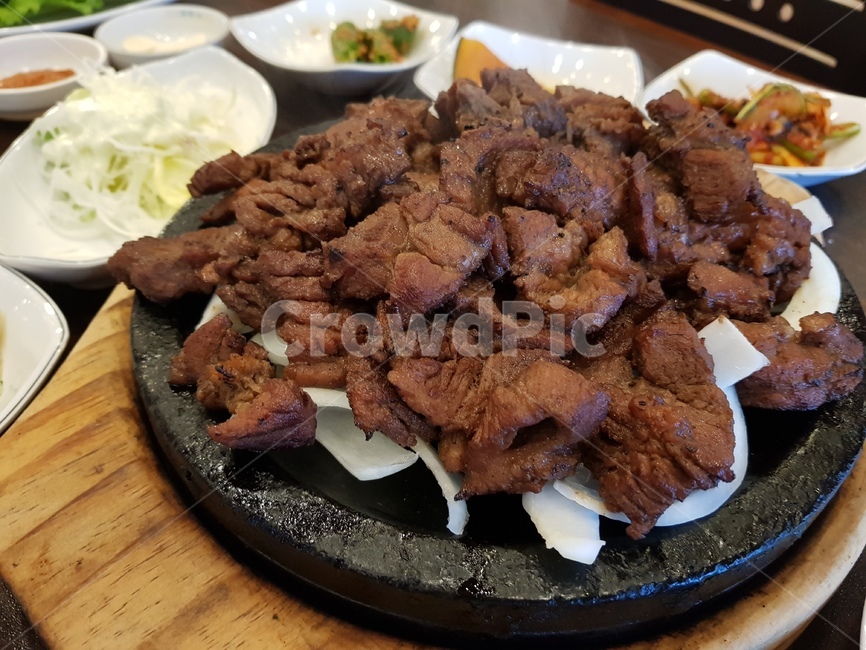 고기,돼지고기,돼지고기석갈비,석갈비,구이