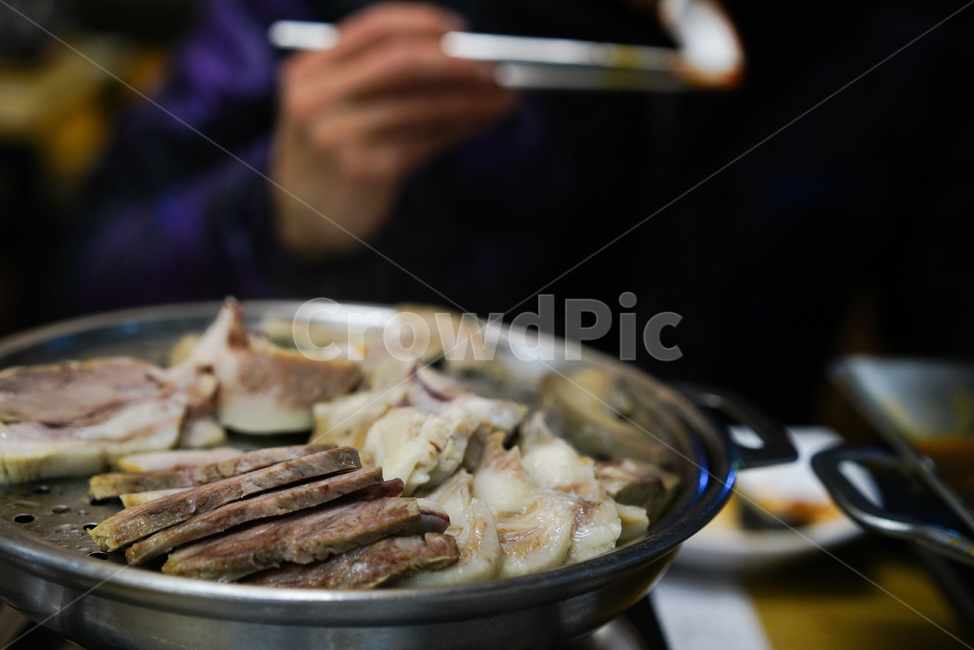 수육,육식,육류,한식,푸드,돼지,냄비,식사,안주,먹방,고기,음식,식재료,요리,food,cook,meal,dishes,food reserves,육류,고기,meat,한식,한국음식,한국요리,korean food,korean dishes,korean meal,korean cook