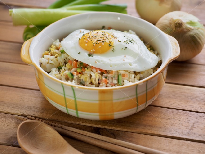 lunch,Japanese food,egg,asianfood,green onion,vegetable,Vegetable Fried Rice,vegetables,wave,Fried egg,japanesefood,Korean food,Asian food,cooking,friedrice,koreanfood,friedegg,asian,korean,Lunch,meal,korea,vegetablefriedrice,thaifood,Asia,fried rice,thai
