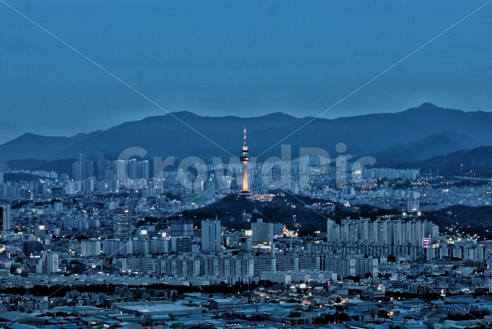 자연풍경,감성사진,도시풍경,사물,야경,여름,색감,일상,도시,풍경,city,landscape,야경,밤,nightscape,night,outdoors,옥외,경치,nature,자연,scenery,town,building,건물,metropolis,중심지,urban,어반,시티,steeple,뾰족한 탑,spire,첨탑,architecture,건축물,tower,탑,aerial view,조감도