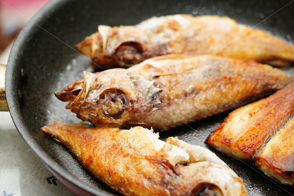 생선,반찬,안주,먹거리,음식,푸드,fish,구이,요리,후라이팬,식사,food,집밥,수산물,해산물,fishery products,seafood