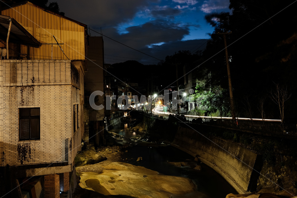 시냇물,오래된,대만,시골마을,야경,시골,마을,조용한,평화로운,밤,stream,taiwan,oldtown,country,village,quiet,peaceful,night,nightview,야경,밤,풍경,nightscape,night,landscape,공포,호러,무서운,무서움,horror,terror,fear