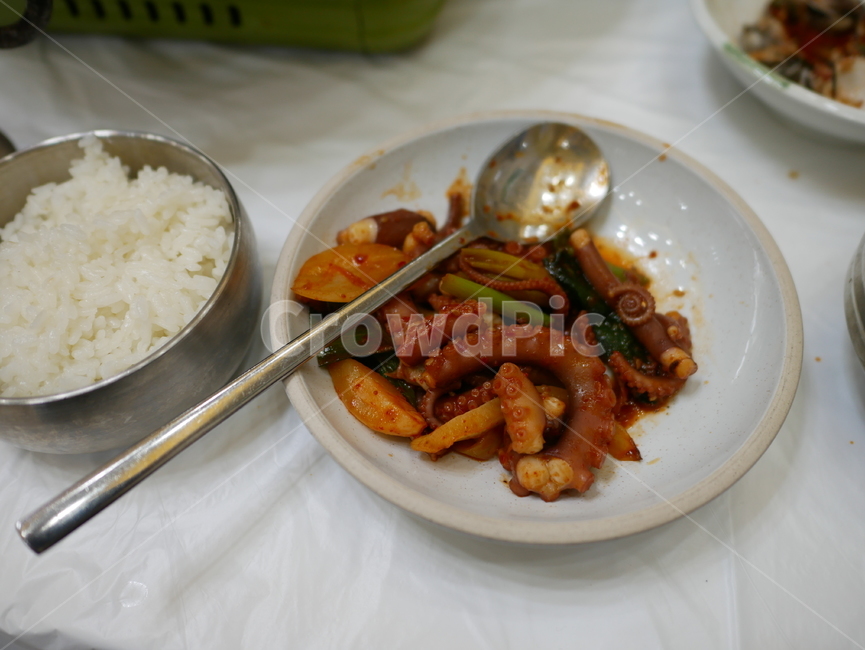 낚지,낚지볶음,횟집,반찬,빨간,고추,매운,음식,식재료,요리,food,cook,meal,dishes,food reserves,한식,한국음식,한국요리,korean food,korean dishes,korean meal,korean cook