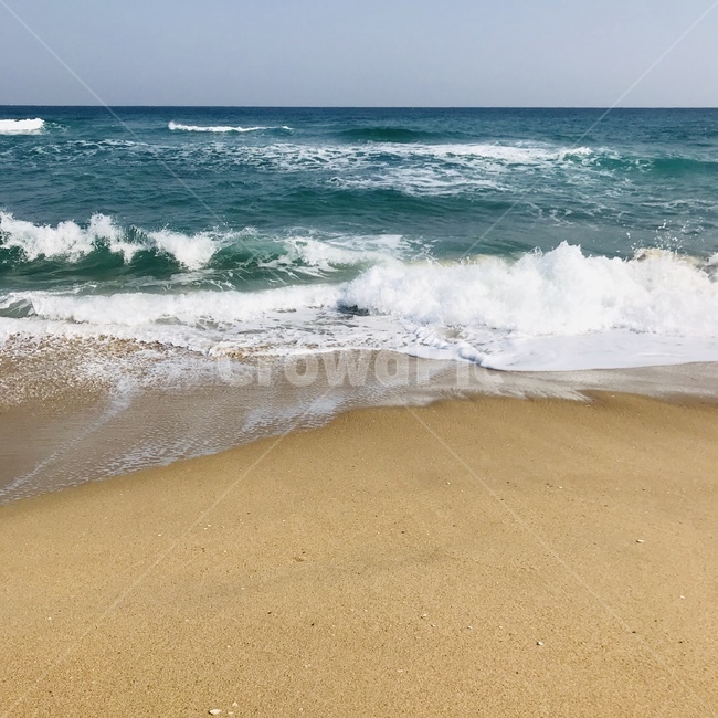 겨울바다,바다,파도,모래사장,해변,감성,색채,색감,풍경,자연,푸른바다,nature,winter,sea,ocean,colour,color,겨울,차가움