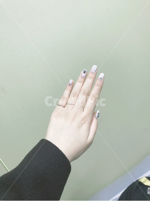 손,네일아트,반지,길쭉한손,얇은손,사람,인물,인간,human,person,신체일부,몸,body