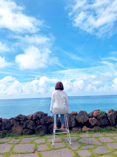 제주도,배경,인물,분위기,날씨,휴가,제주도,jeju,jeju island,사람,인물,인간,human,person,여성,여자,woman,female,lady,여행,휴가,traveling,vacation,trip,색깔,색상,색채,색감,color sense,color sensitivity,feeling of color,rubble,파편