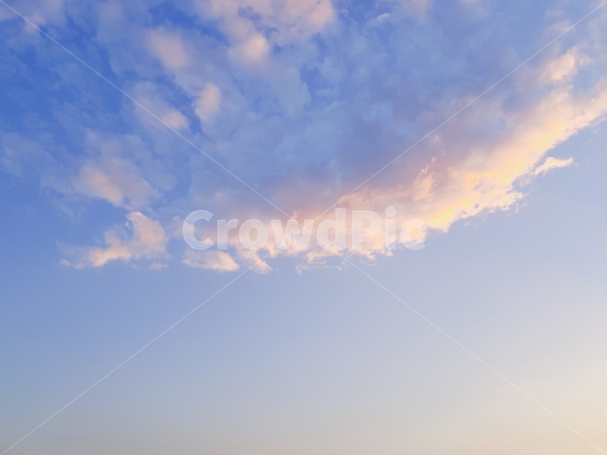 구름,하늘,그라데이션,노을,sky,clouds,pink,skyblue