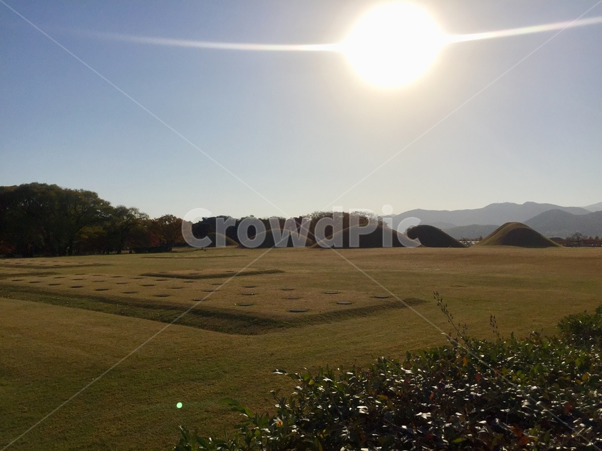 텔레토비동산,유적지,가을동산,무덤,릉,자연,풍경,nature,landscape,한국자연풍경,한국자연경관,korea nature landscape,한국전통,한국문화,korean traditional,korean culture,랜드마크,landmark,tourist attraction,한국랜드마크,한국관광지,한국명소,korea landmark,korea tourist attraction,field,들,outdoors,옥외,grassland,목초지