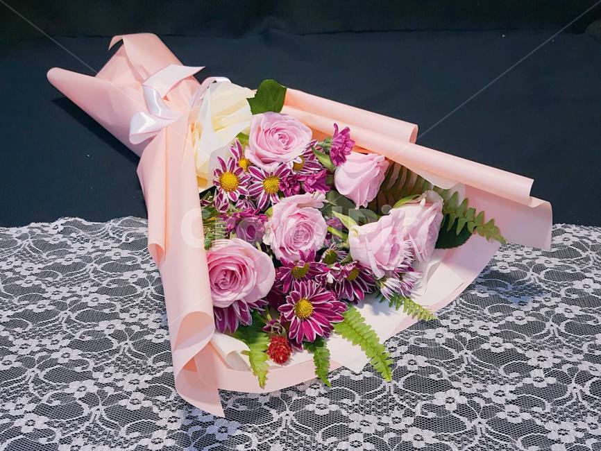 flowerbouquet,flower,꽃,꽃다발,분홍장미,장미다발,장미꽃다발,분홍꽃다발,bouquet,부케,blossom,기념일,축하,anniversary,congratulation,celebrate,celebration