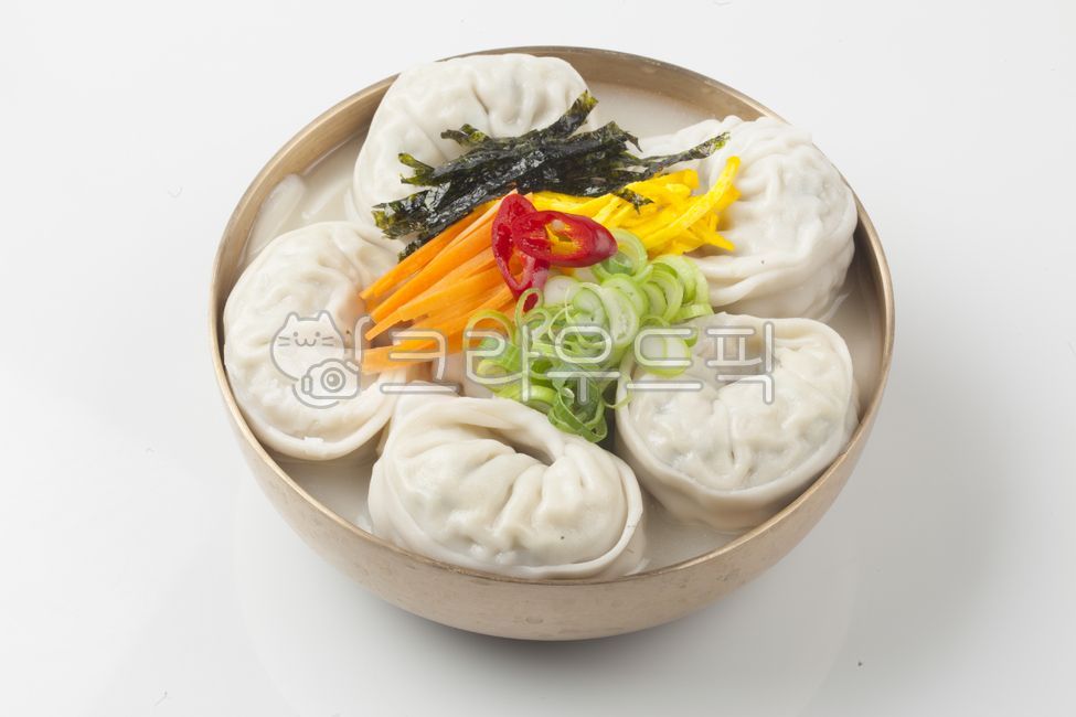 Tteokguk,tteokmanduguk,manduguk,mandu,garaetteok,gomyeong,seol food,holiday food,seolnal food,cooking