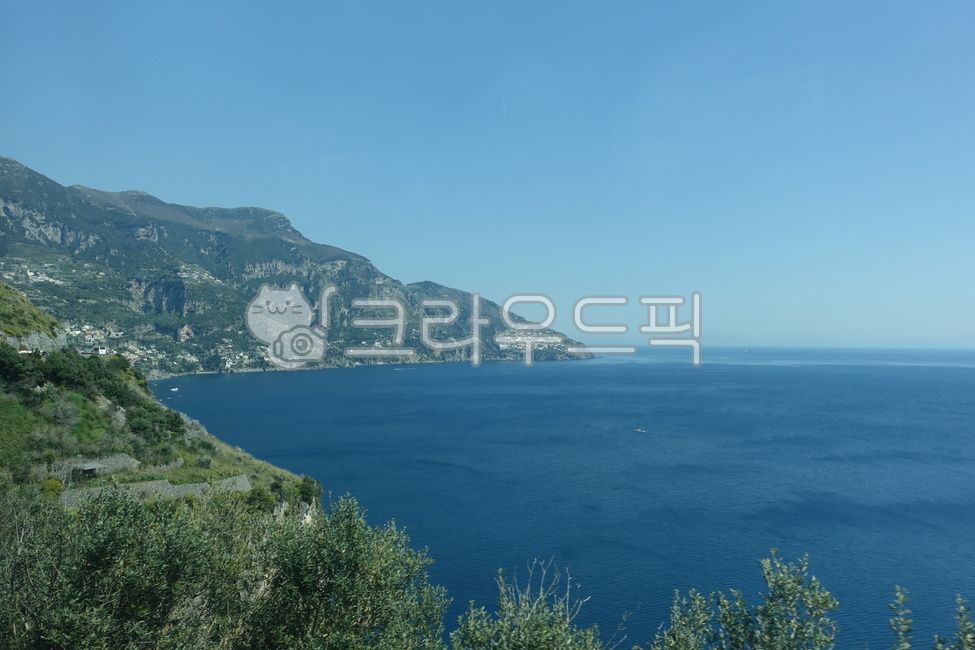 cliff,sea,Positano,superb view,positano,mountain,sight,italy,Southern Italy,sky,coastline,Cliff,nature,water,superbview,outdoor,horizon,ocean,Italy,landscape