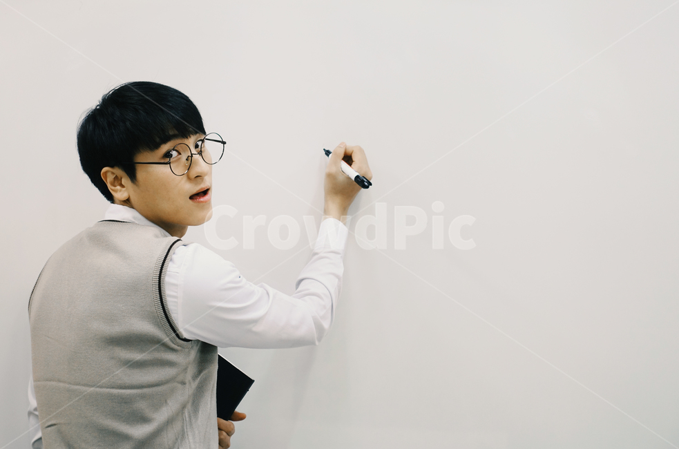 학생,수능,교육,시험,입시,고등학생,남학생,수능시험,남고생,교복,고딩,얼굴표정,표정,강의,수업,학업,학교,고등학교,exam,test,quiz,학원,사람,인물,인간,human,person,얼굴표정,facial expression,face,남성,남자,man,male,교육,학교,공부,education,learning,study,school