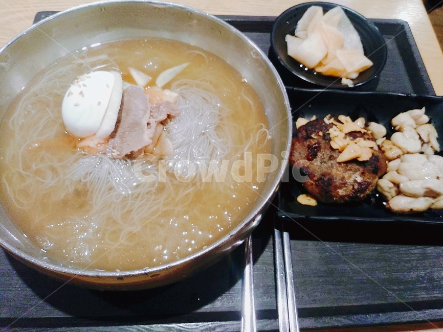 냉면,떡갈비,육쌈냉면,음식,food,egg,계란,bowl,사발,dish,요리,meal,식사,음식,식재료,요리,food,cook,meal,dishes,food reserves
