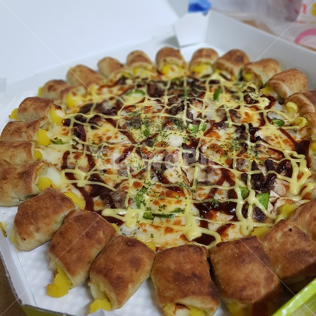 pizza,피자,바이트,소스,food,음식,meal,식사,dish,요리