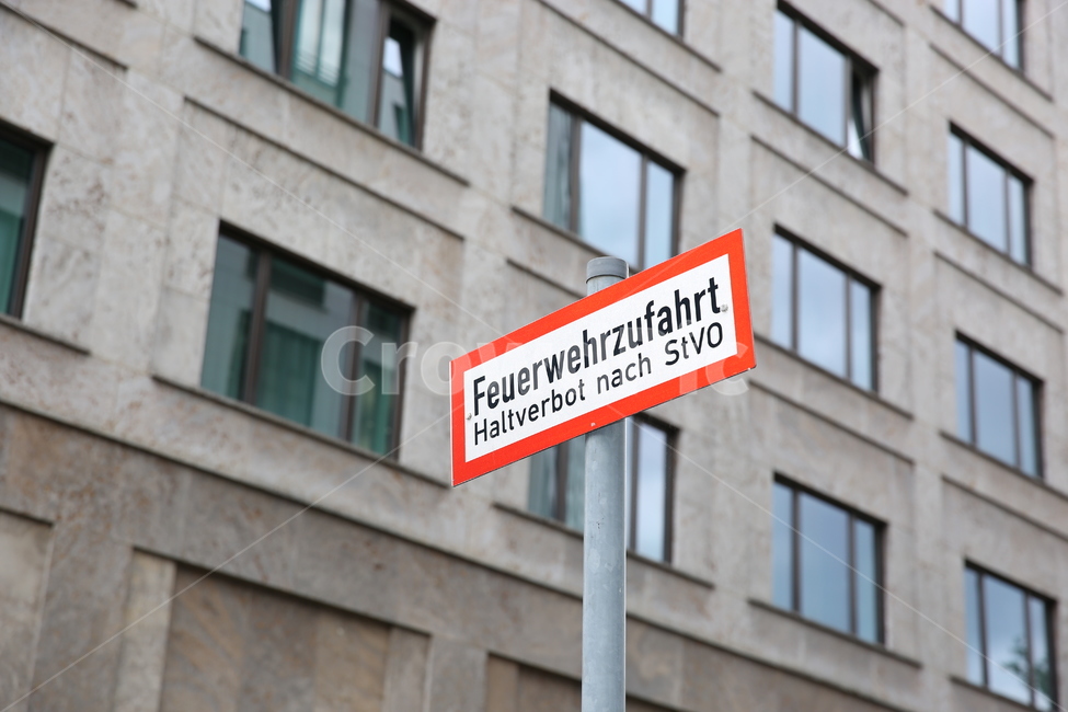 표지판,sign,독일,소방차,진입,경고표지판,불,위험,기둥,빨강,feuerwehrzufahrt,fire,rescue