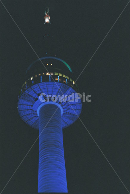 남산,남산타워,트레이드마크,서울,야경,필름카메라,필카,밤,야경,밤,풍경,nightscape,night,landscape,랜드마크,landmark,tourist attraction,한국랜드마크,한국관광지,한국명소,korea landmark,korea tourist attraction,architecture,건축물,tower,탑,building,건물