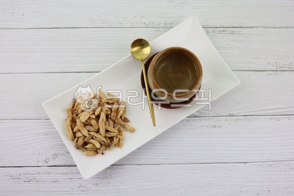 맥문동,건조맥문동,약재,약초,한약재,한방재료,한약재료