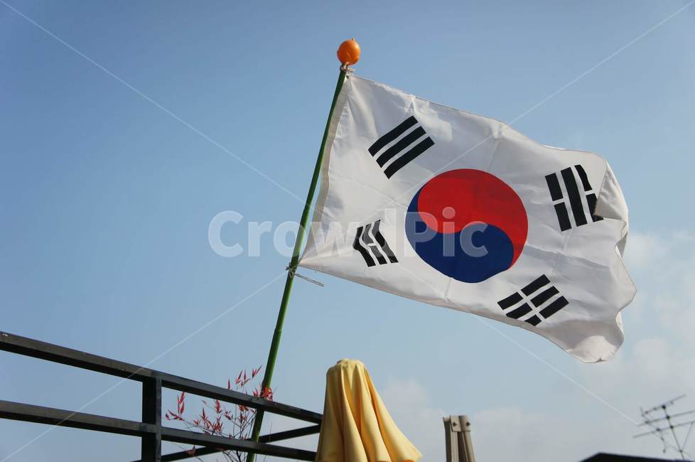 태극기,대한민국,펄럭이는,바람,삼일절,31,한국,남한,flag,깃발,symbol,상징,제헌절,광복절,개천절,한글날,국군의날,현충일
