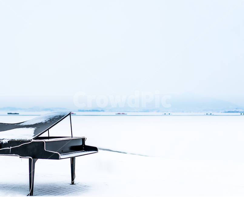 겨울,눈,하얀색,피아노,평택호,landscape,휴식,외로움,Lonley,감성,겨울여행,야외피아노,그랜드피아노,겨울,계절,winter,season,감성,sensible,feeling,악기,음향기기,musical instrument,musical equipment