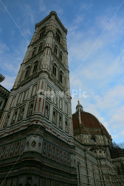 건축물,architecture,tower,탑,피렌체,랜드마크,landmark,tourist attraction,해외,외국,세계,foreign,oversea,world,세계랜드마크,해외랜드마크,외국랜드마크,world landmark,world tourist attraction,dome,둥근 천장,building,건물,spire,첨탑,steeple,뾰족한 탑
