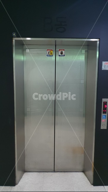 door,문,elevator,엘리베이터,건물