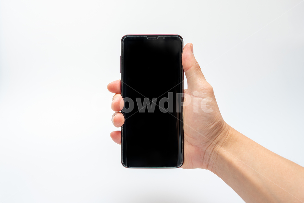 human,인간,person,사람,electronics,전자제품,phone,전화,cellphone,휴대전화,스마트폰,휴대폰,핸드폰,모바일,배터리,밧데리,외장,보조,충전,공급,에너지,전기,기다림,구속,속박,고정,대기,탈출,케이블,선,오브젝트,손,통신,보조기기,전자기기,디지털,스크린,정보통신기술,전자기기,전자제품,it,information,technology,electronic equipment
