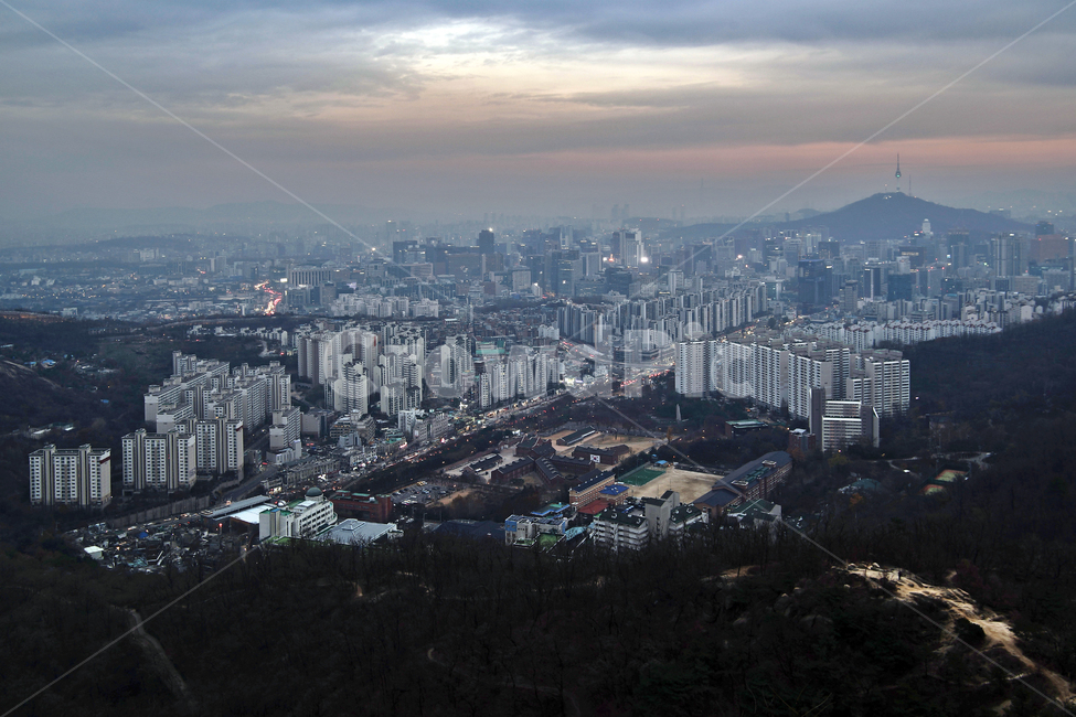 도심풍경,서울,서대문구,안산,노을,석양,아파트,건물,도시,풍경,city,landscape,한국도시풍경,한국도시경관,korea cityscape